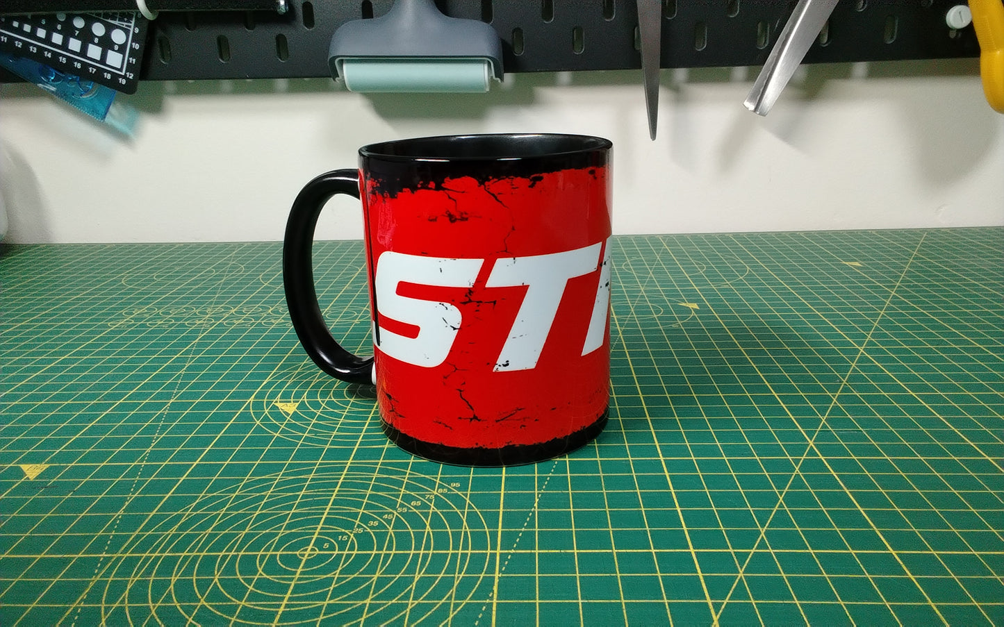 Stihl -Inspired Grunge Style Ceramic Mug – Black Interior – 11oz Coffee Cup Gift