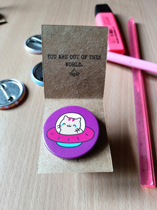 Cute Cat UFO Space Pin Badge 38mm Out Of This World Kawaii Funny Kitten Gift